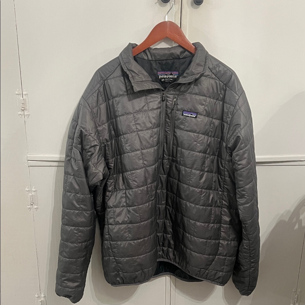 Patagonia Men's Gray Quilted Puffer Jacket